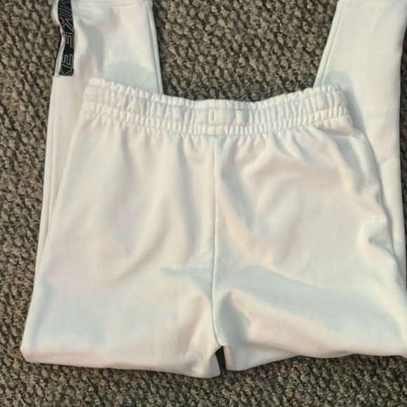 Nike White Sweatpants with Tapered Ankles - Picture 3 of 8